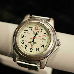 Vintage Victorinox Swiss Army 3888 with date.